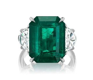 COLOMBIAN EMERALD AND DIAMOND RING