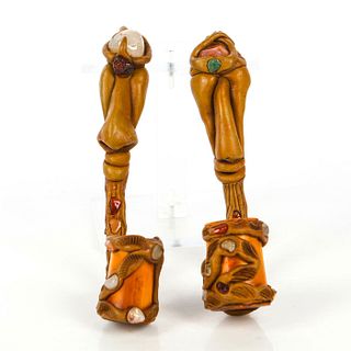 GROUP OF 2 BAMBOO PIPES WITH NATURALISTIC MATERIALS