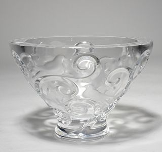 Large Lalique footed bowl, Verone pattern