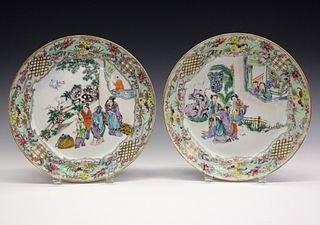 2 Chinese Export Porcelain Plates