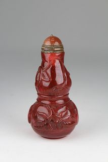 Chinese Qianlong Double-Gourd Glass Snuff Bottle