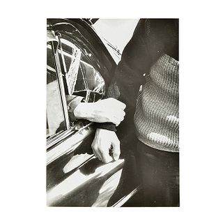 García, Héctor. Automobile Accident. Mexico, ca. 1950 - 1960. Black and white photograph, 10 x 7" (25.5 x 18 cm)