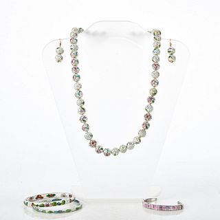 ENAMEL HAND DECORATED WHITE FLORAL JEWELRY SET
