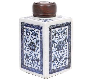 Chinese Blue & White Square Form Tea Caddy