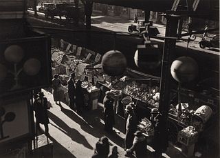 AARON SISKIND (1903–1991) Street Market, Harlem 1937