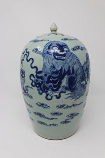 Antique Chinese Blue/White Covered Ginger Jar