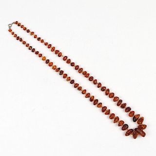 GRADUATED AMBER BEAD NECKLACE