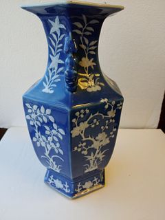 Blue Chinese Vase with White Flowers, Early 19th Century