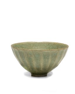 Chinese Guan-Style Longquan Lotus Bowl, Song