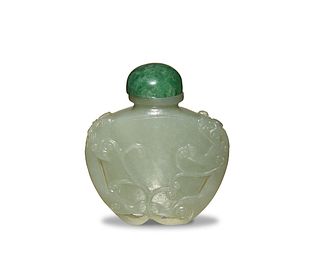 Jade Snuff Bottle with Carving of Chilong, 18th Century