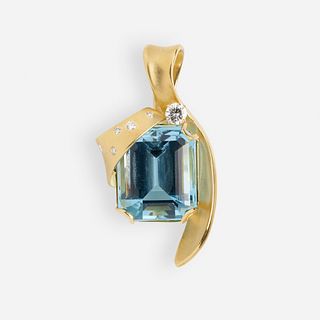 Aquamarine and diamond pendant