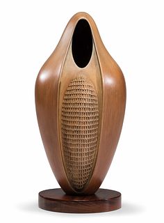 Al Qoyawayma
(HOPI, B. 1938)
Bronze, Corn Maiden, 1985