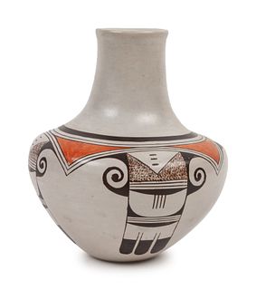 Helen Naha
(HOPI, 1922-1993)
Polychrome Vase