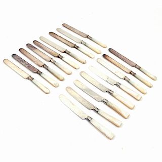 (17) LUNCHEON KNIVES