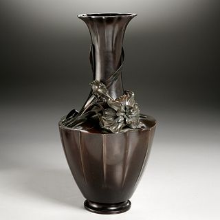 Nice artist-signed Japanese bronze vase