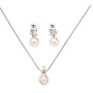 PENDANTIF AND EARRINGS SET WITH CULTURED PEARLS AND DIAMONDS. 14K WHITE GOLD
