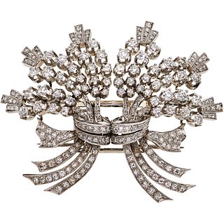 BROOCH WITH DIAMONDS. 18K WHITE GOLD