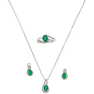 CHOKER, PENDANT, RING AND EARRINGS SET WITH EMERALDS AND DIAMONDS. 14K WHITE GOLD