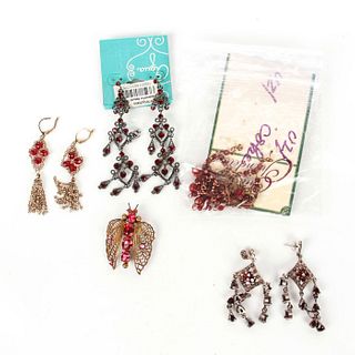 4 WINE RED FACETED EARRINGS WITH BUTTERFLY BROOCH