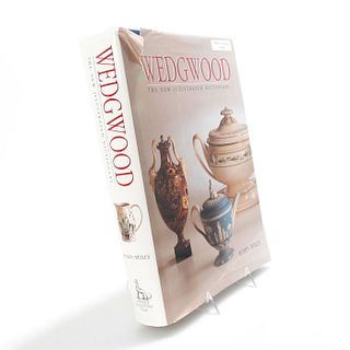 BOOK, WEDGWOOD THE NEW ILLUSTRATED DICTIONARY