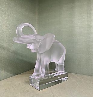 Lalique Cristal Elephant Figure