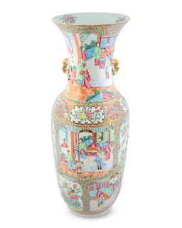 A Chinese Famille Rose Porcelain Vase
Height 24 x diameter 9 incches.