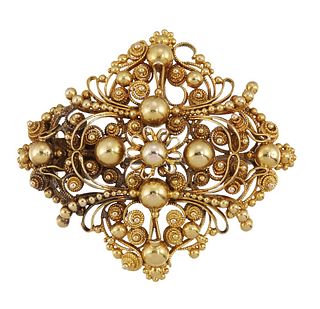 AN EARLY 19TH CENTURY BROOCH
 Composed of cannetil