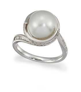 A SOUTH SEA CULTURED PEARL AND DIAMOND RING
 The a