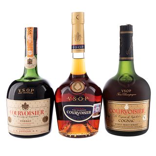 Courvoisier. V.S.O.P. Cognac. France. Piezas: 3. Dos en estuche.