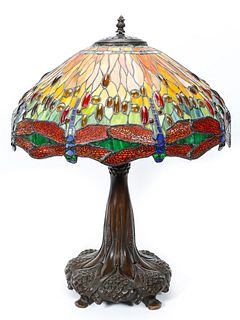 TIFFANY STYLE STAINED GLASS DRAGONFLY TABLE LAMP