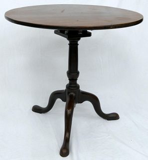 18TH CENTURY ENGLISH QUEEN ANNE TILT TOP TABLE
