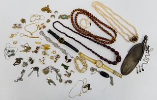 LARGE LOT OF VARIOUS VINTAGE JEWELRY SILVER PURSE