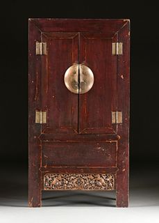 A LARGE CHINESE PAINTED AND PARCEL GILT SOFTWOOD WEDDING CABINET, REPUBLIC PERIOD (1912-1949),