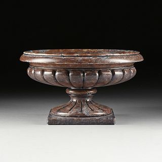 A BROWN MARBLE TAZZA URN, SPANISH, EARLY/MID 20TH CENTURY, 