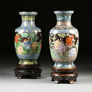 A MATCHED PAIR OF LARGE CHINESE ENAMELED CLOISONNÉ BRONZE VASES, LATE 20TH CENTURY,