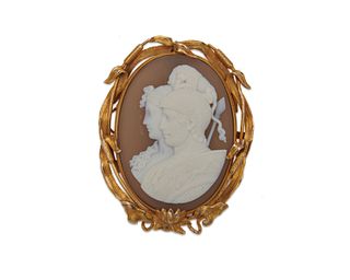 14K Gold and Carved Agate Cameo Brooch