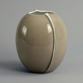 Modern Elisabeth Pott-Bischofberger Porcelain Vase