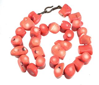 Vintage CORAL Bead Necklace