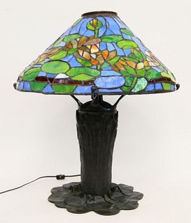 TIFFANY STYLE LEADED GLASS WATERLILY LAMP
