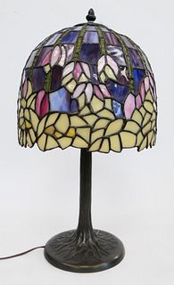 TIFFANY STYLE LEADED GLASS FLORAL LAMP