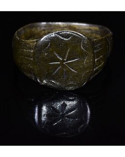 ROMAN BRONZE RING WITH STAR