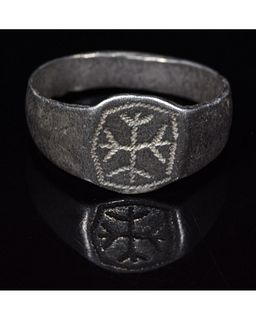 KNIGHTS TEMPLAR PERIOD SILVER RING WITH HOLY CROSS