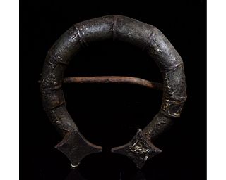 VIKING DECORATED BRONZE OMEGA BROOCH