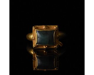RARE MEDIEVAL GOLD RING WITH EMERALD STONE