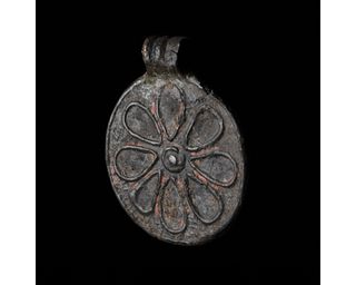 MEDIEVAL PEWTER PENDANT WITH FLORAL PATTERN