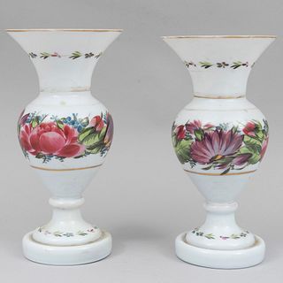 Lot of 2 vases, 20th century, Made in La Granja style crystal, Decorated with plant, floral elements