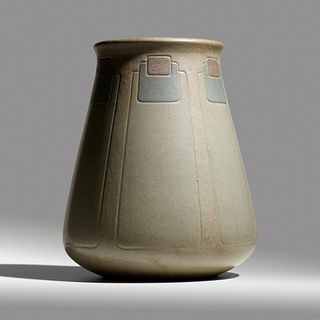 Arthur Baggs for Marblehead Pottery, Monumental vase with conventionalized peacock feathers