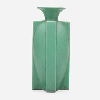 William Day Gates for Teco Pottery, vase, model 441