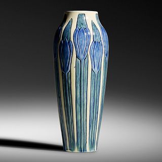 Harriet Joor for Newcomb College Pottery, Early vase with tulips