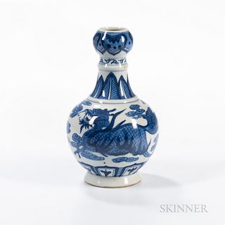 Blue and White Garlic-mouthed Vase